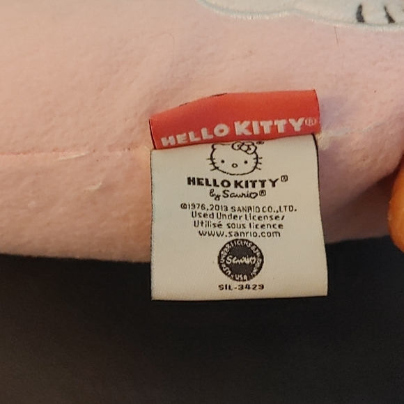 Hello Kitty Travel Neck Pillow by Sanrio - Picture 4 of 5